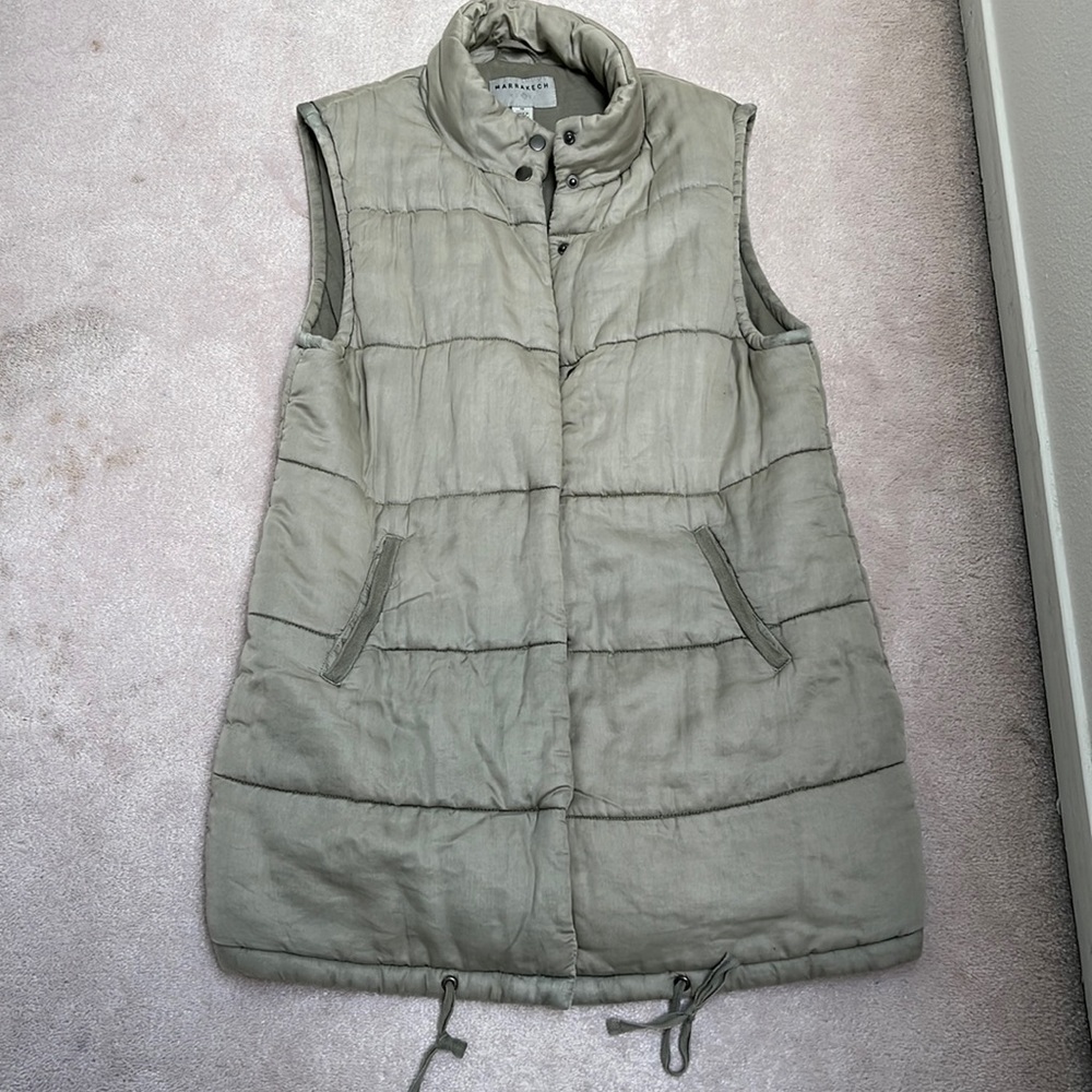 Marrakech sage green puffer vest in excellent condition
